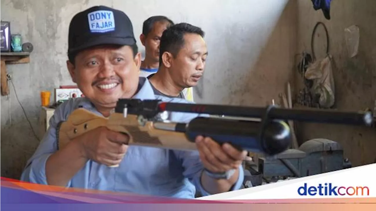 Janji Dony untuk Perajin Senapan Angin Sumedang