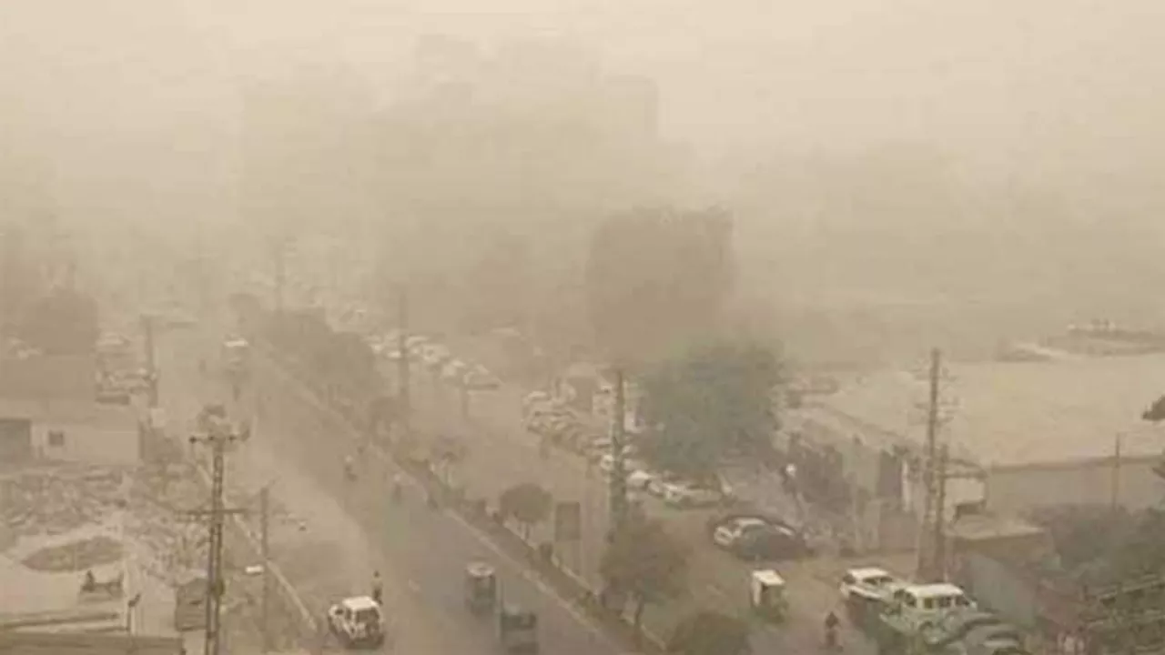 Public places closed as smog situation worsens; Lahore remains at top of most polluted cities' list