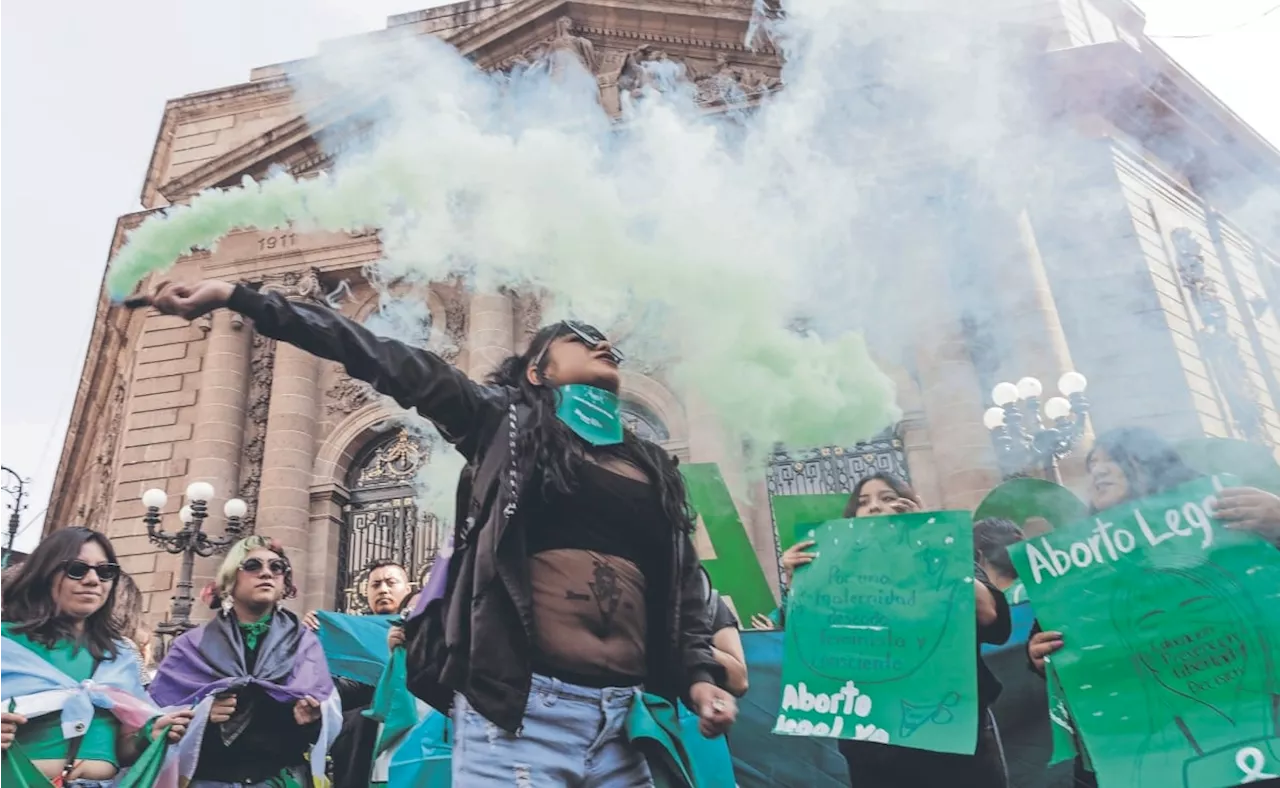 Morena pausa en la CDMX despenalización del aborto