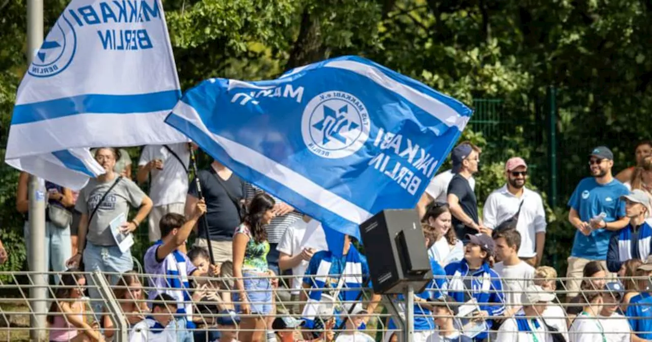 Mit Messern und Stöcken: Wütender Mob jagt Jugendspieler von jüdischem Fußballklub