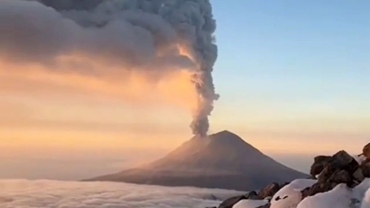 Tiktoker logra capturar la cima del volcán Popocatépetl desde el Iztaccíhuatl