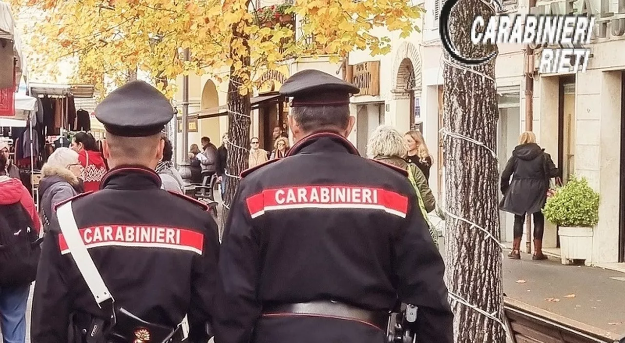 Venditore di auto incassa le caparre, titolare di autosalone si rivolge ai carabinieri: denunciato per truffa