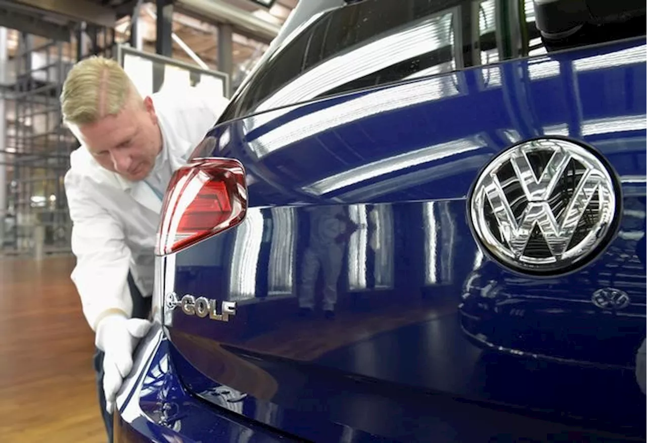 ROUNDUP: VW-Betriebsrat wehrt sich gegen geforderte Lohnkürzungen