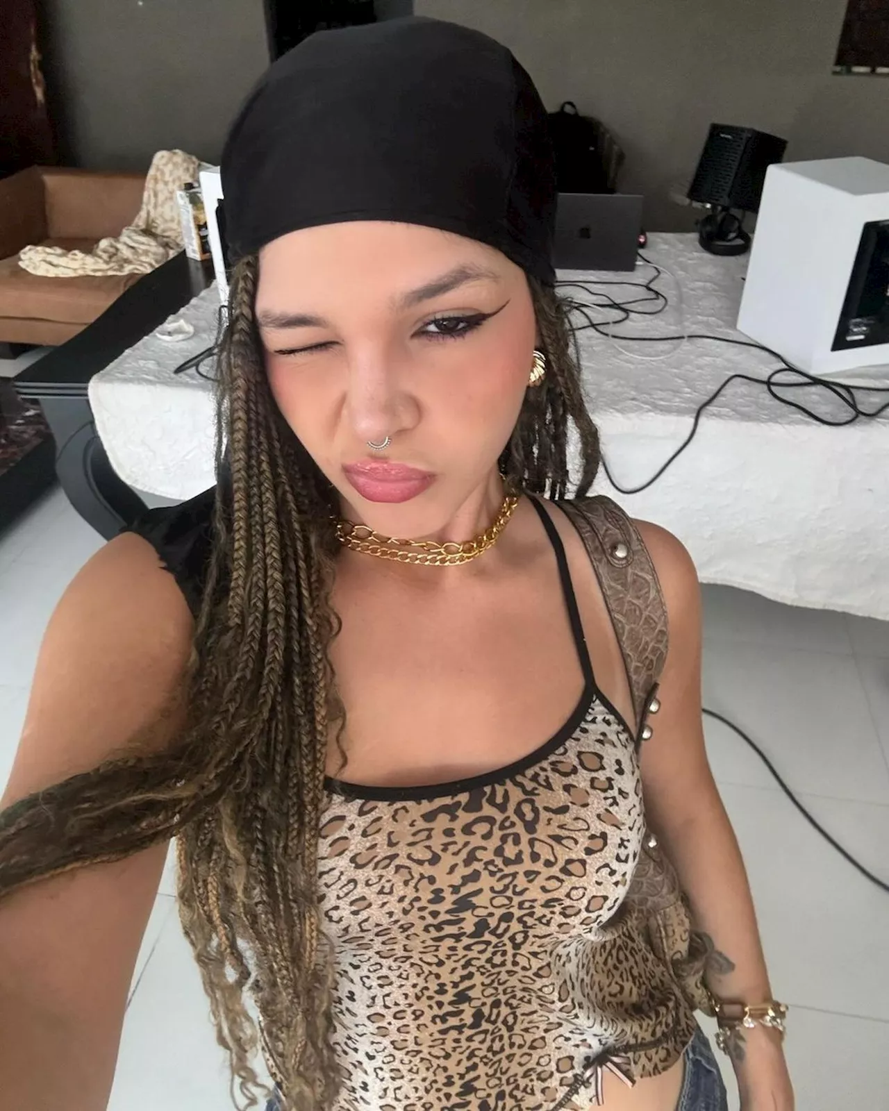 Filha de Simony, Aysha Benelli investe na carreira no trap após começo como atriz mirim