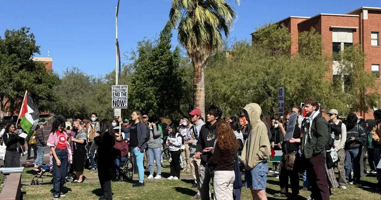 Walkout held in support of Palestine on U of A's campus