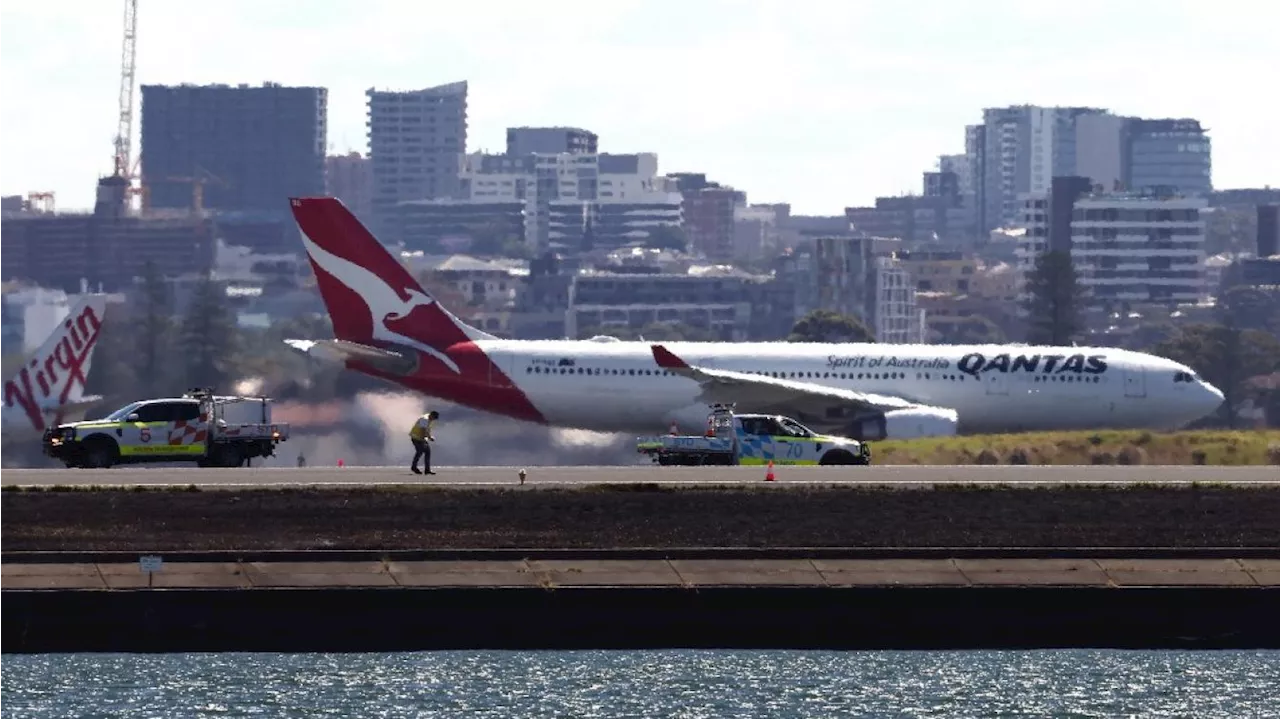 « Un grand boum » : un Boeing 737 fait demi-tour et atterrit en urgence après une « panne de moteur »