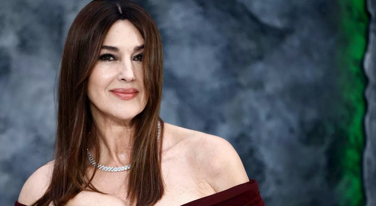 Monica Bellucci compie 60 anni: la bellezza di una star senza paura dell'età