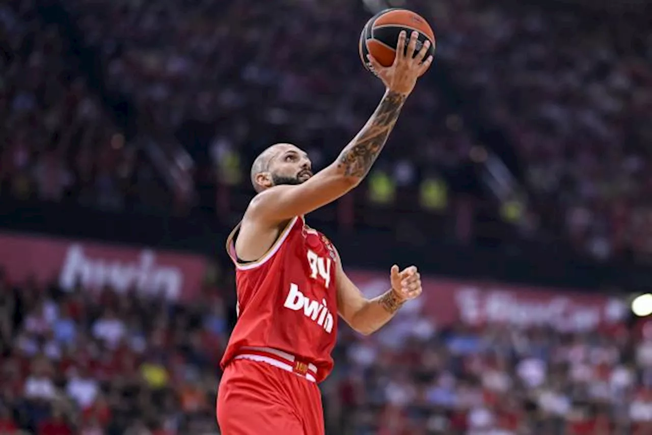 Evan Fournier, décisif pour l'Olympiakos dans le derby contre le Panathinaïkos en Euroligue