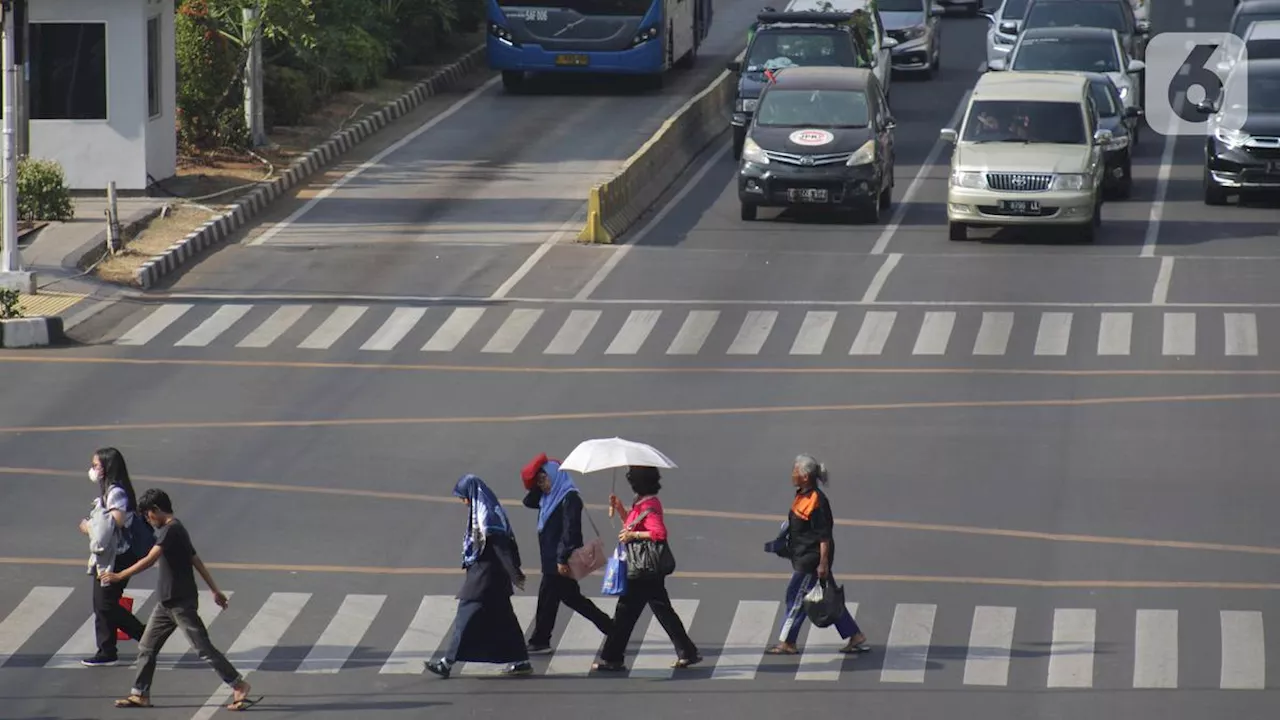 Cuaca Besok Sabtu 9 November 2024: Jakarta Pagi hingga Siang Berawan Tebal, Malam Sebagian Hujan