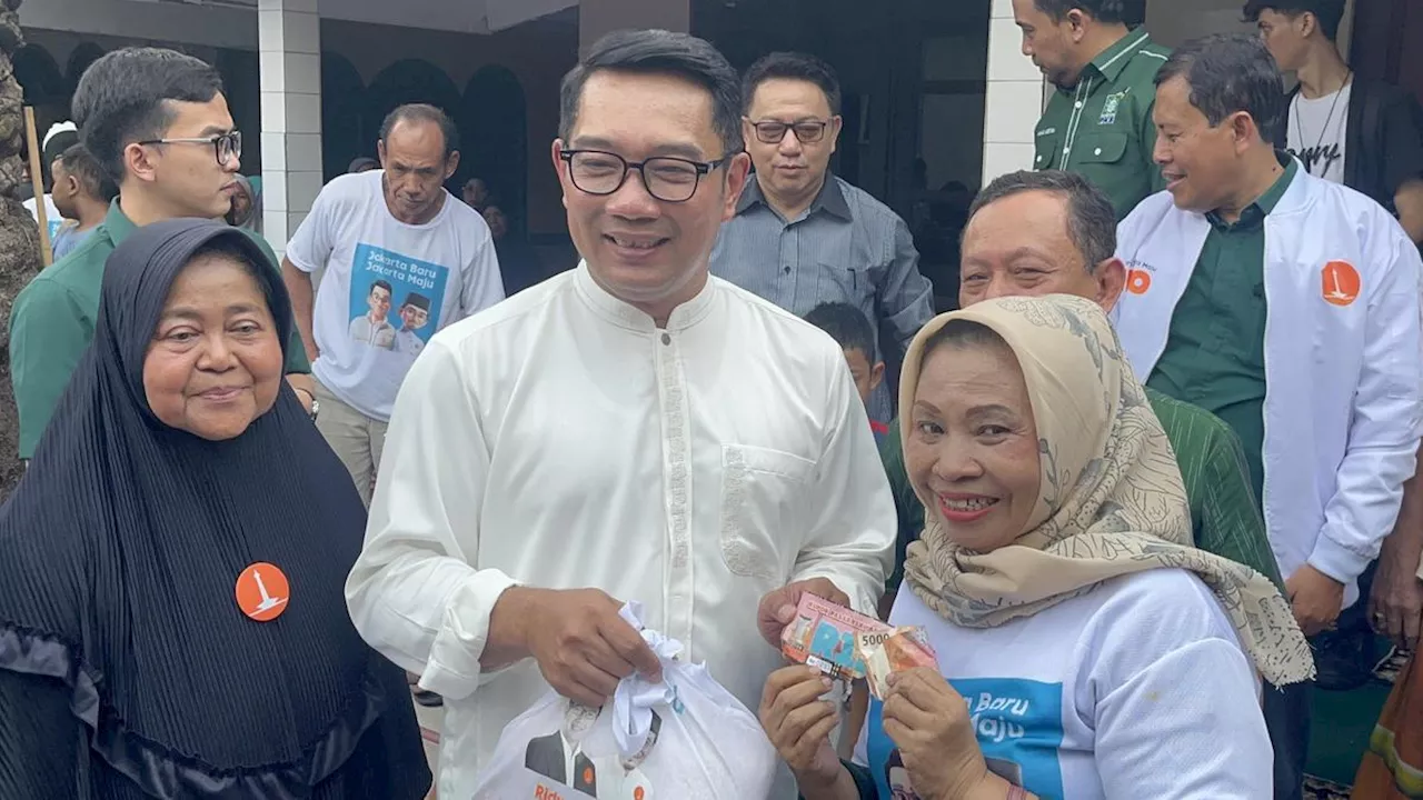 Kampanye di Pendongkelan, Ridwan Kamil Gelar Tebus Sembako Murah