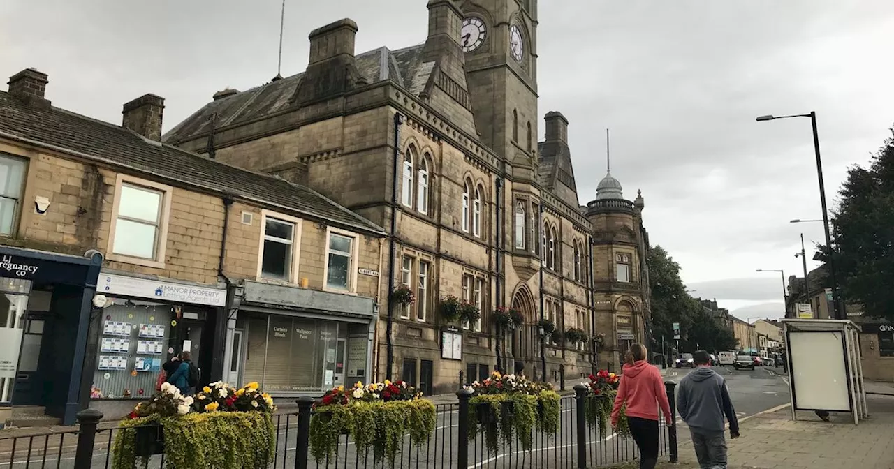 Nearly 900 vacant homes across Lancs borough with over 200 in just one town