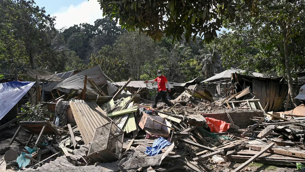 Erupción en Indonesia: cenizas volcánicas alcanzan 10 km de altura