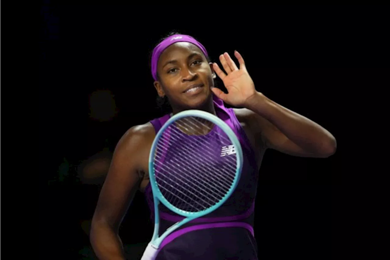 Coco Gauff verslaat nummer één Aryna Sabalenka en volgt Qinwen Zheng naar finale WTA Finals