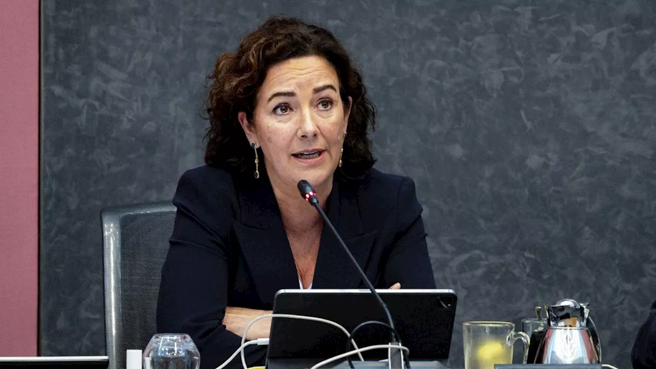 Persconferentie Halsema over geweld afgelopen nacht half uur uitgesteld vanwege veiligheid