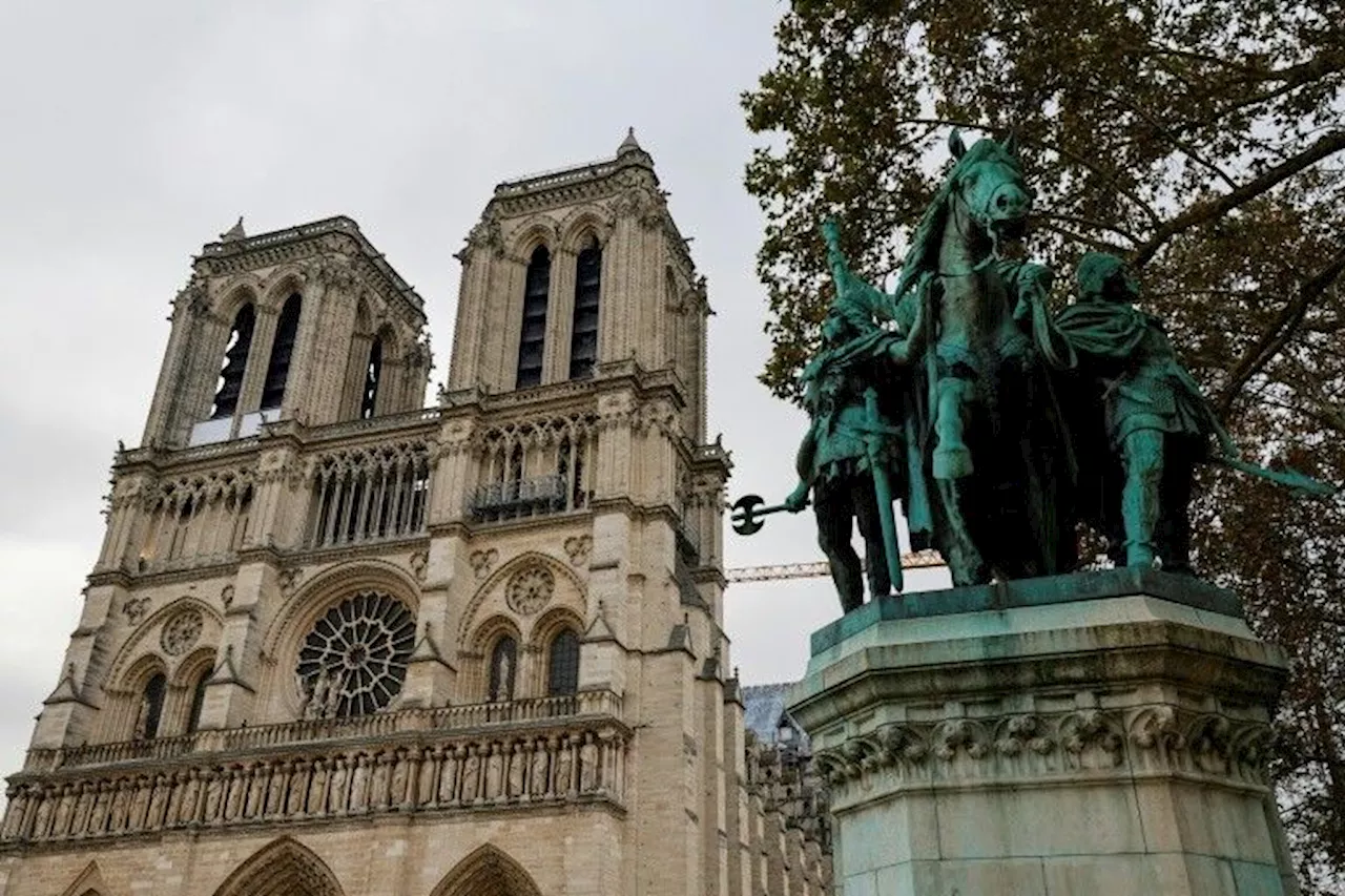 Emotion à son comble à Notre-Dame de Paris au retentissement des cloches