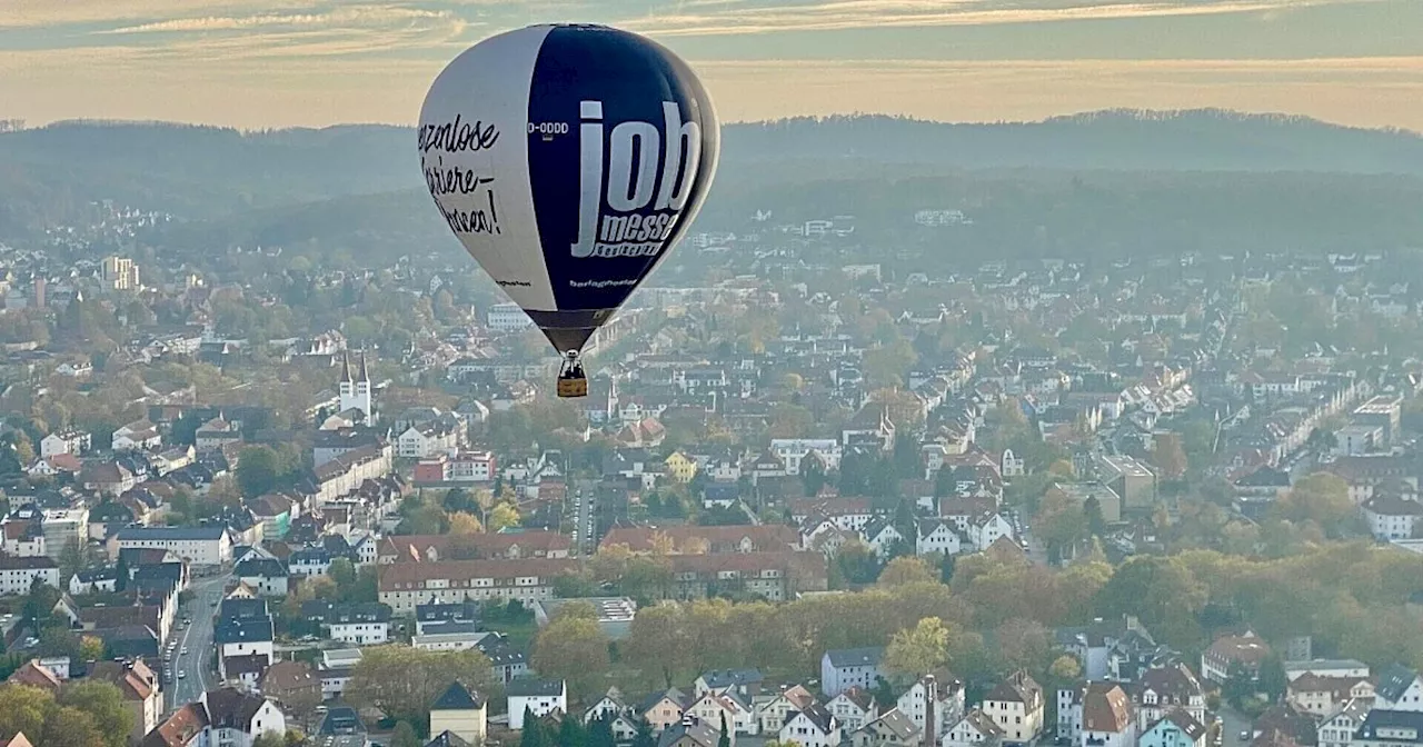 Mit Bielefelder Luftaufnahmen - Jobmesse macht Werbung im Heißluftballon