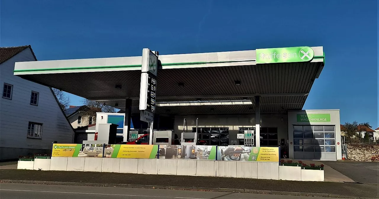 Nach Eigentümerwechsel: B7-Tankstelle bei Warburg sieht jetzt anders aus