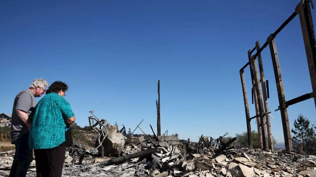 EN IMAGES. Paysages de désolation et avancée des pompiers face à l'incendie près de Los Angeles