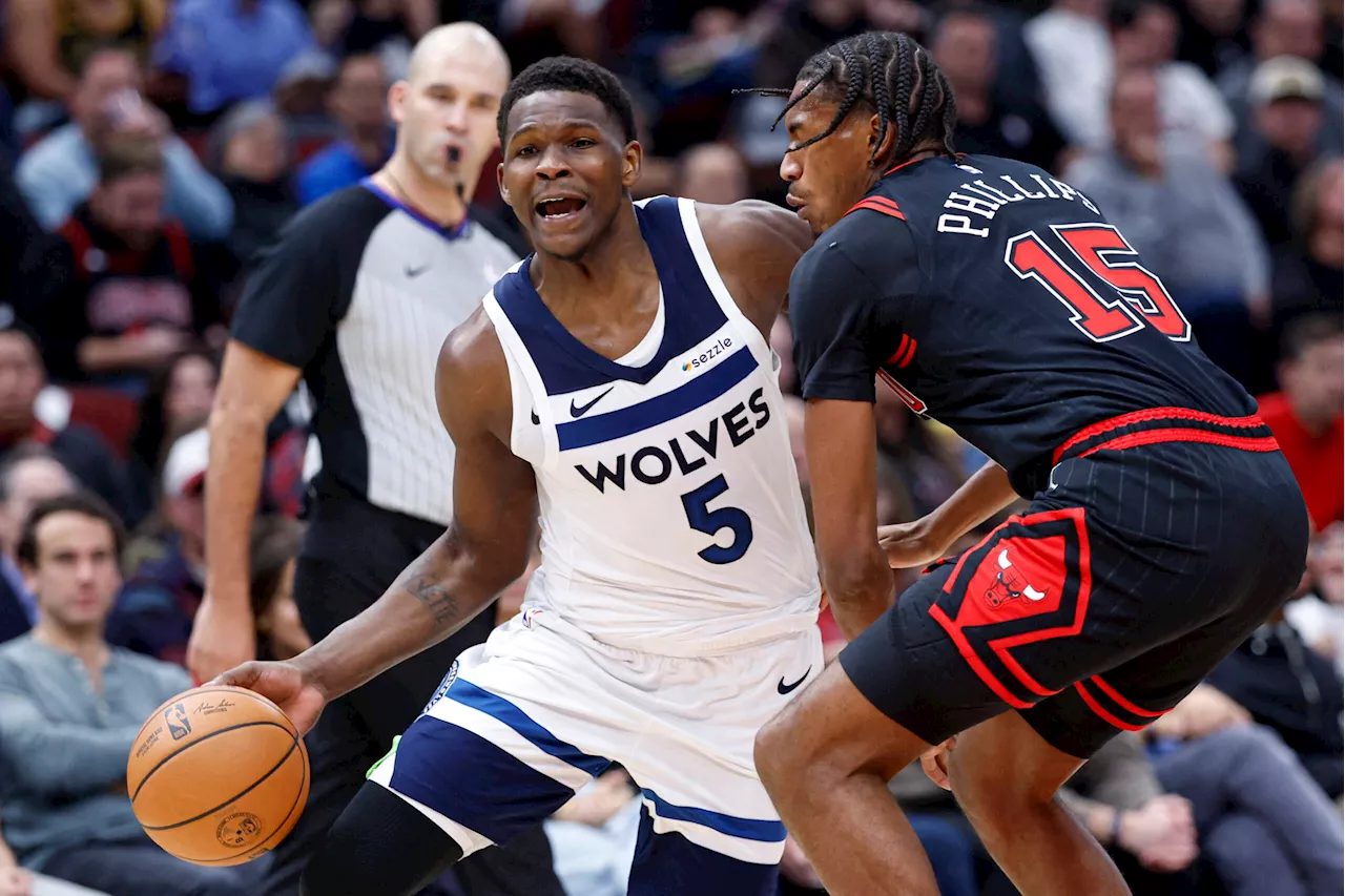 Timberwolves drop 45 points in fourth to rally past Bulls