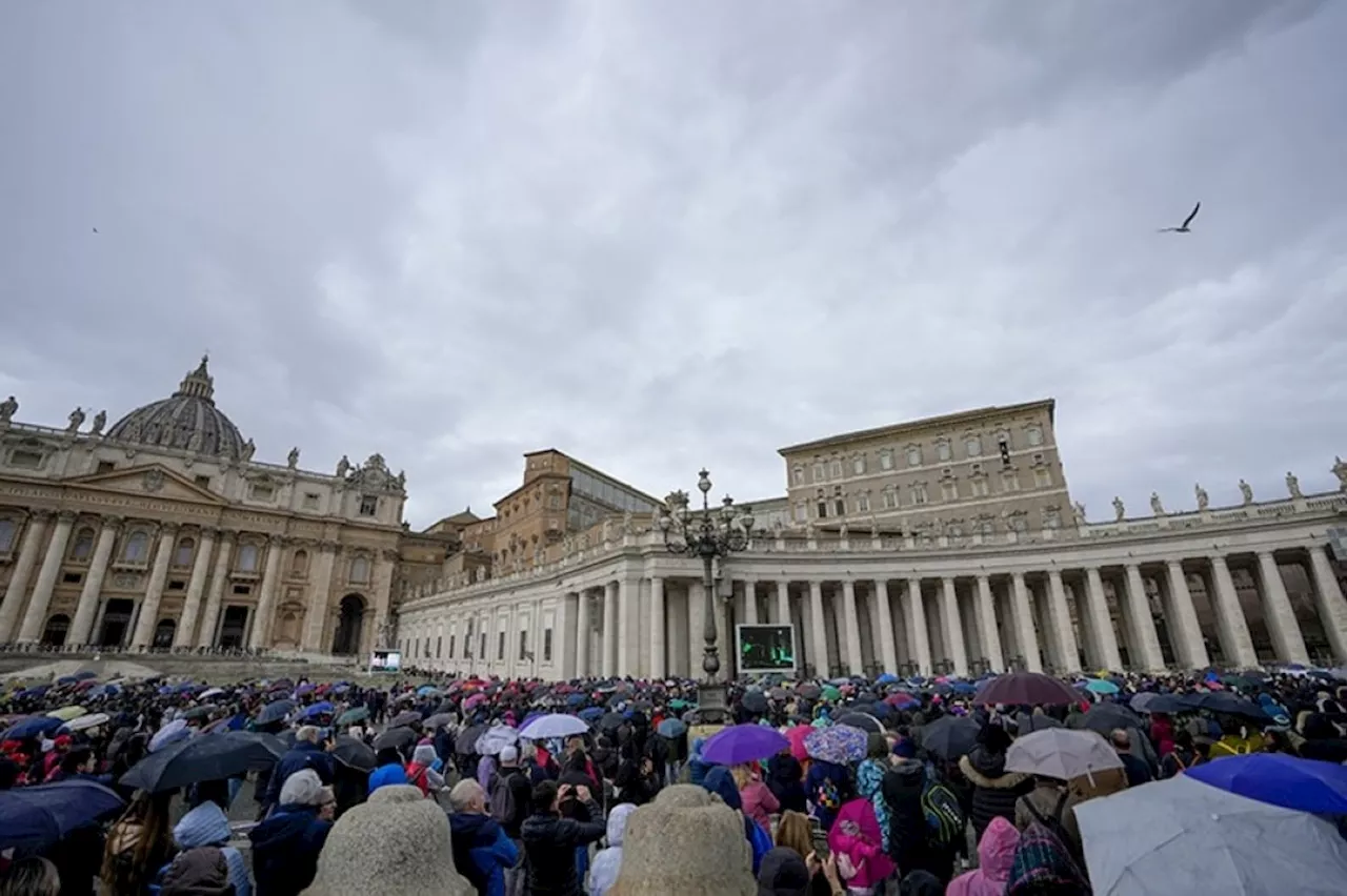 Pope names Pinoy priest to Vatican post