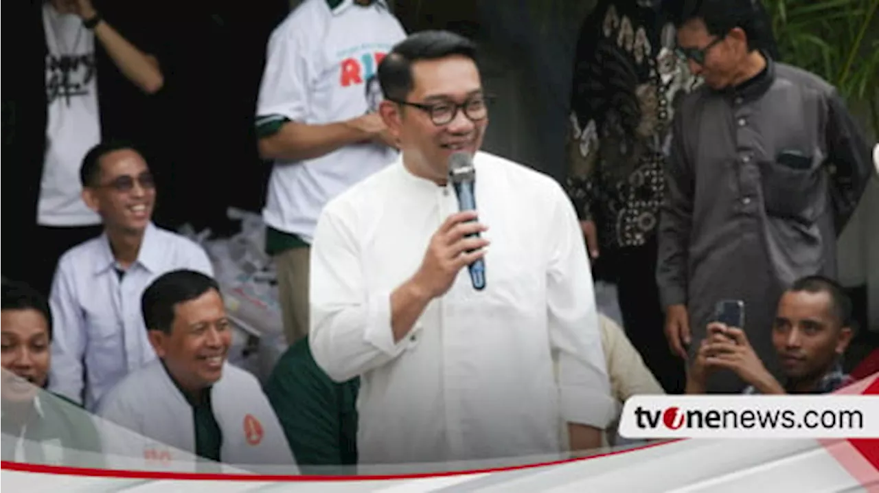 Ridwan Kamil Buka Pasar Sembako Murah di Pulogadung, Bayar Rp5.000 Dapat Beras dan Minyak Goreng