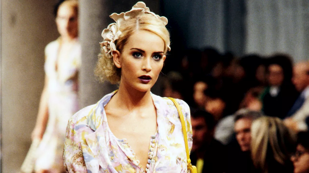 Model Georgina Cooper, the Face of Cool Britannia, Dies at 46