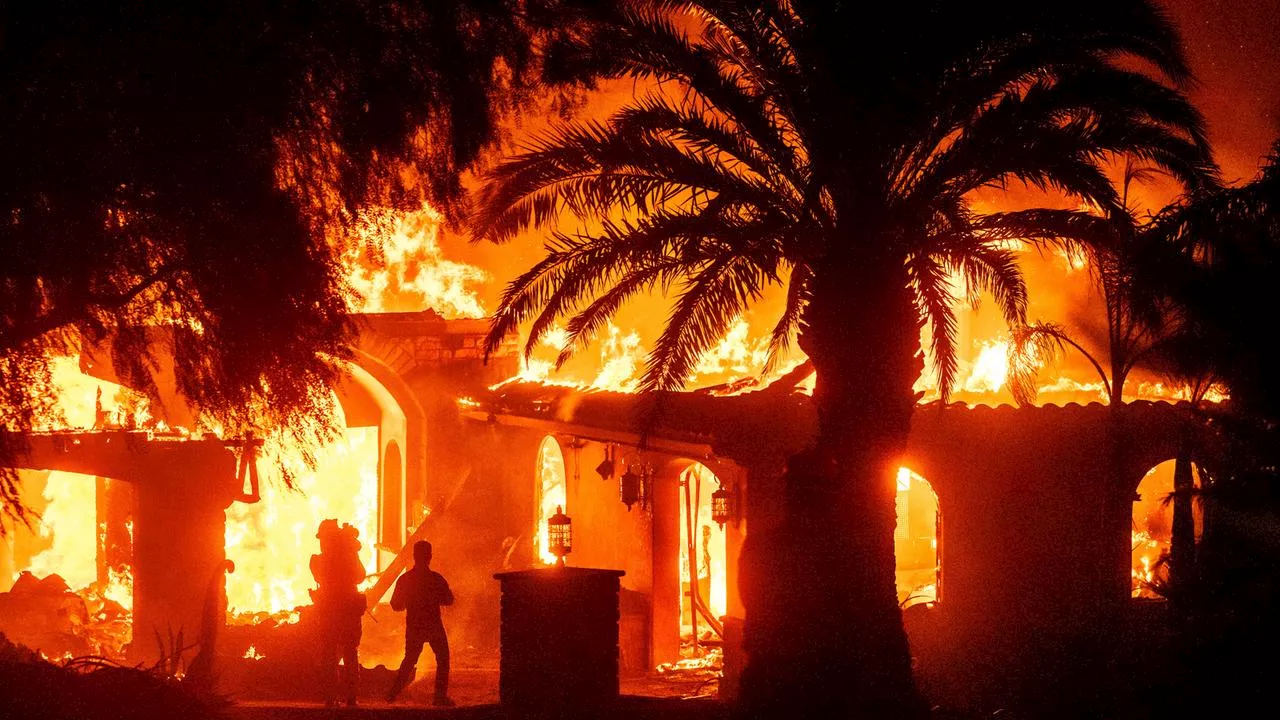 Waldbrand in Kalifornien: 'Mountain Fire' zerstört Häuser