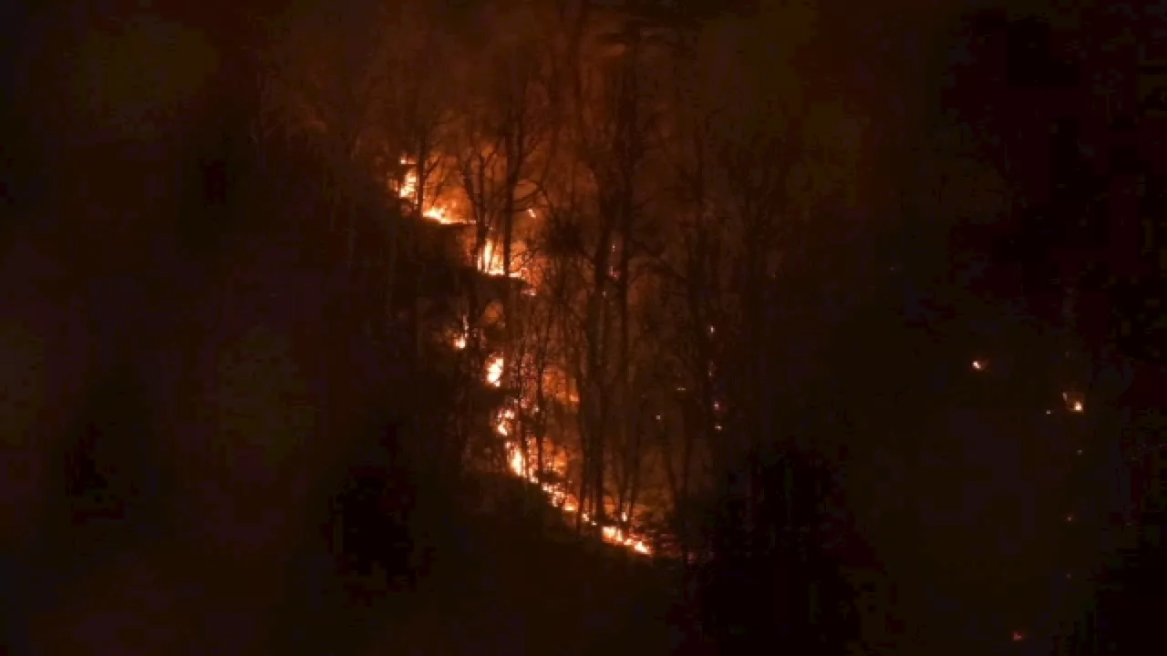 Wildfire burns in Pompton Lakes as firefighters continue to battle flames across New Jersey