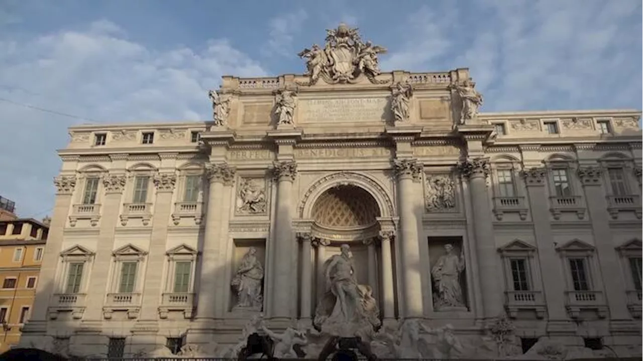 Roma, inaugurata la passerella sulla Fontana di Trevi. 'Esperienza unica'