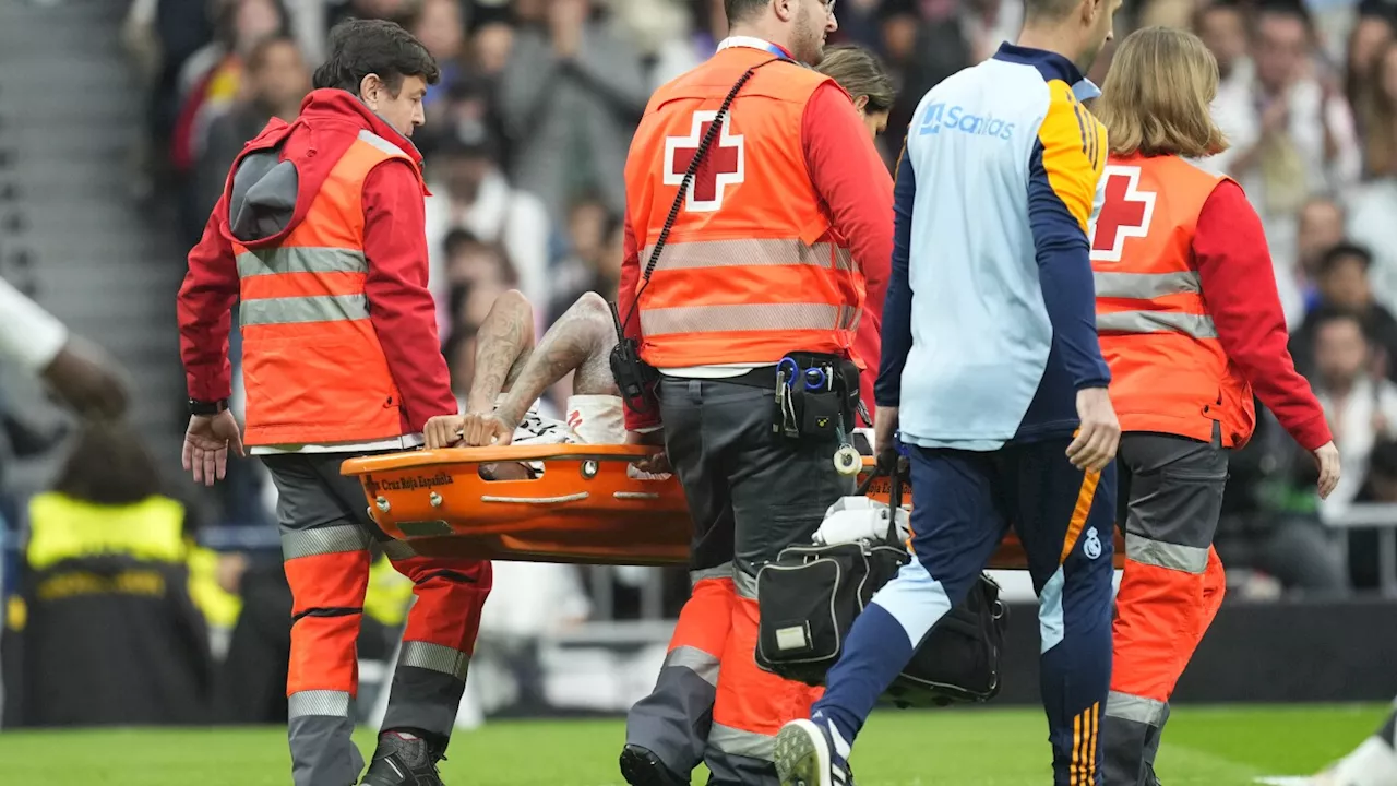 Real Madrid-Osasuna: Defender Eder Militão carried off on a stretcher with leg injury