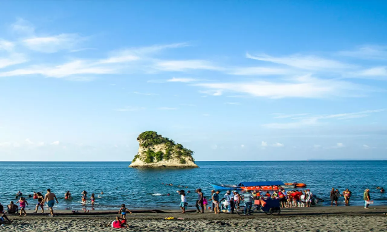 Esta es una de las playas más bonitas de Colombia y no queda en el Caribe