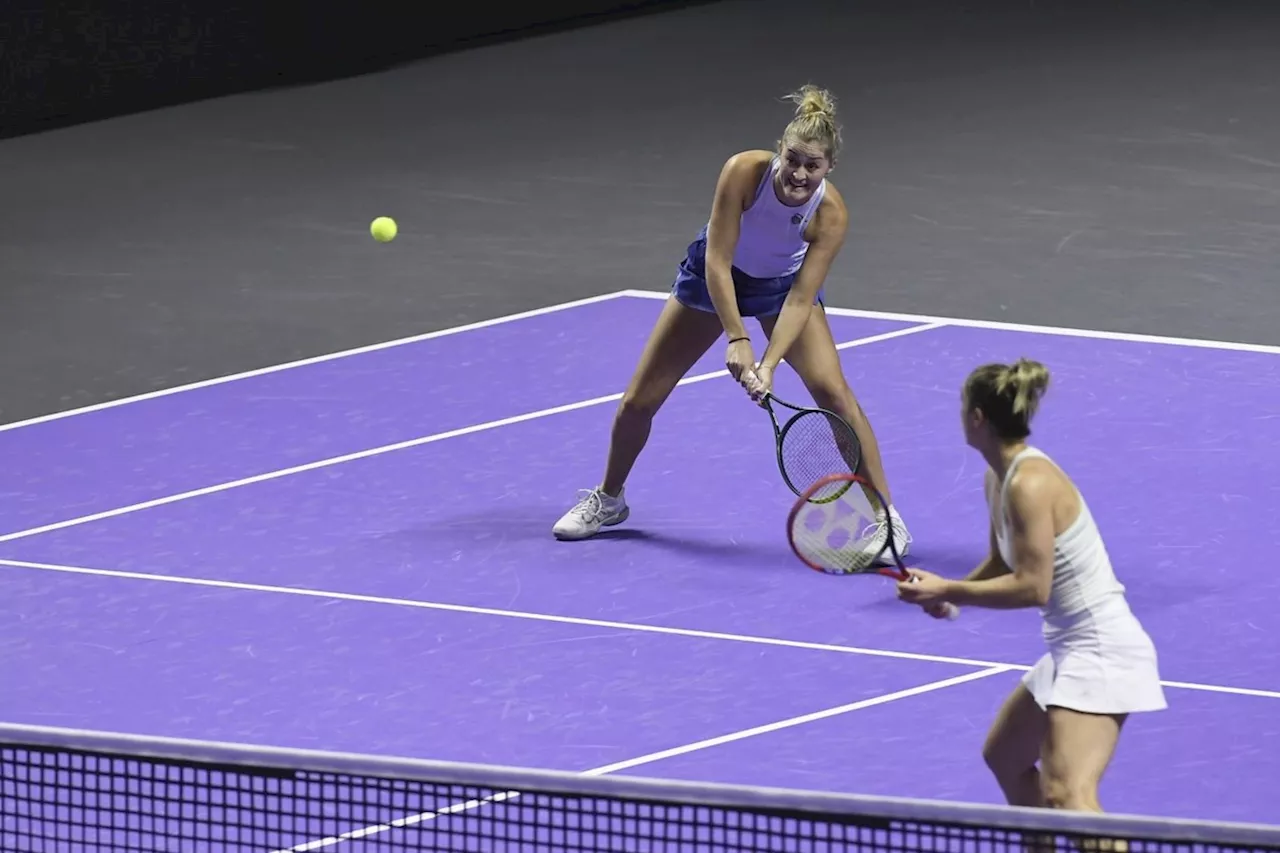 Routliffe and Ottawa's Dabrowski win doubles title at WTA Finals