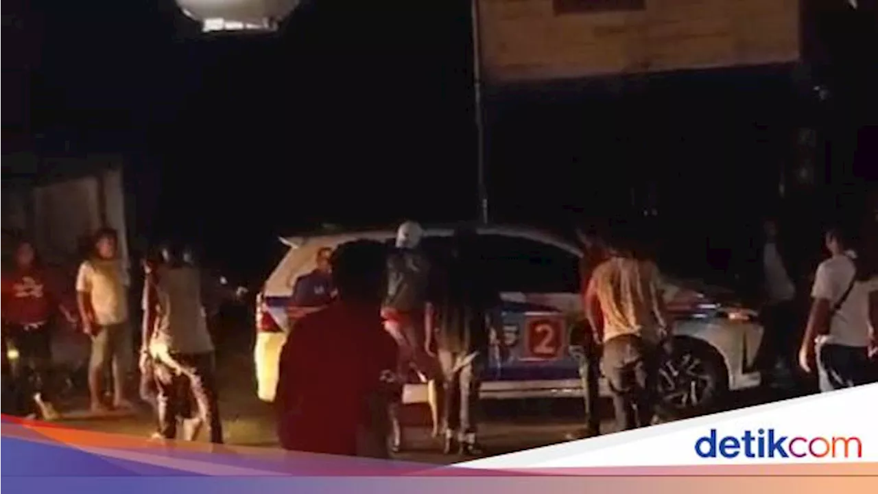 Rombongan Paslon Bupati di Taput Keroyok-Rusak Mobil Lawan, 3 Ditangkap