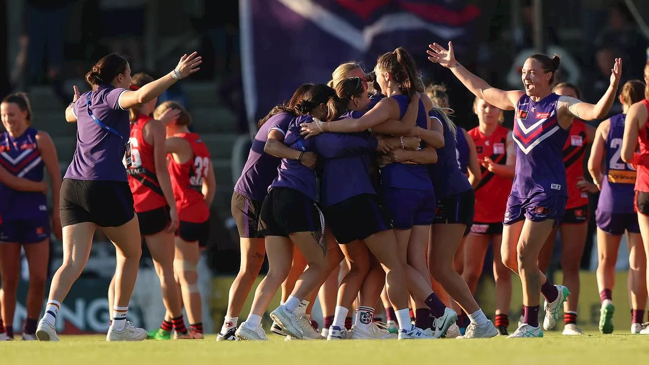 Epic clutch goal keeps Freo AFLW flag dream alive as 7371-day drought continues