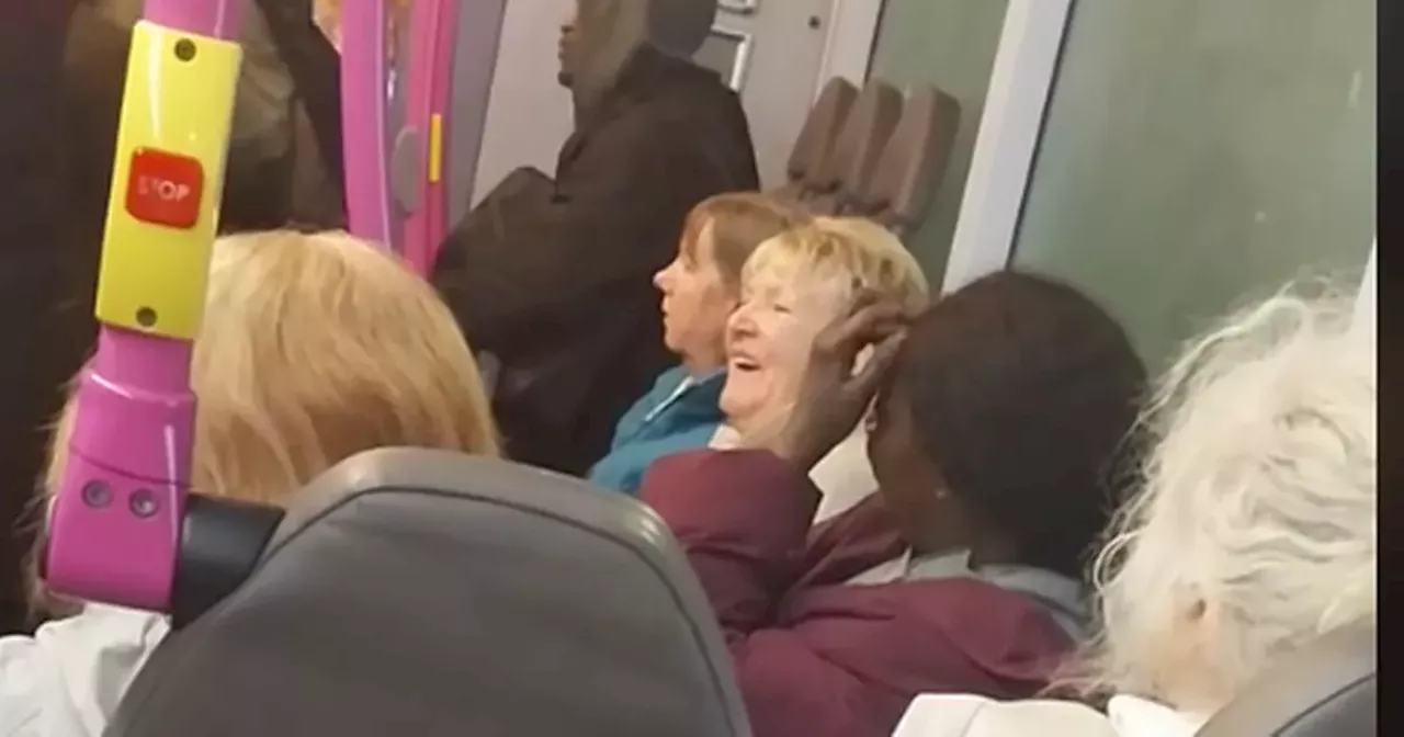 Glasgow bus passengers stunned into silence as woman breaks out in incredible song