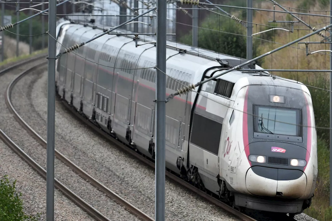 SNCF: les syndicats comptent lancer une grève illimitée à 10 jours des vacances de Noël