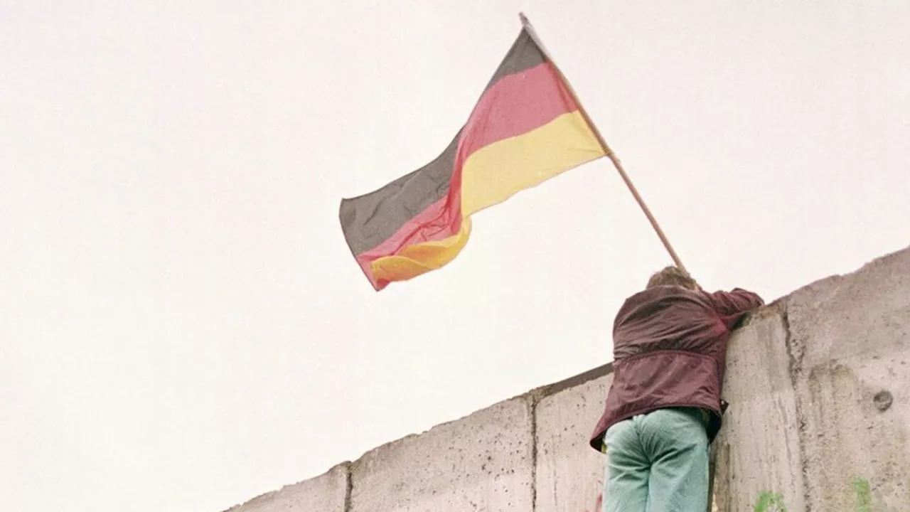 Muro di Berlino, 35 anni fa la Caduta che cambiò la storia