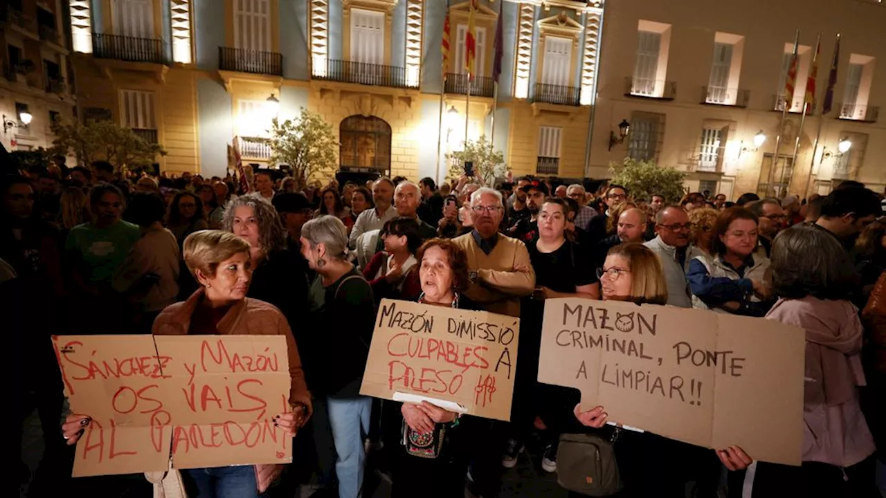 130.000 demonstranten in Valencia eisen aftreden regiopresident