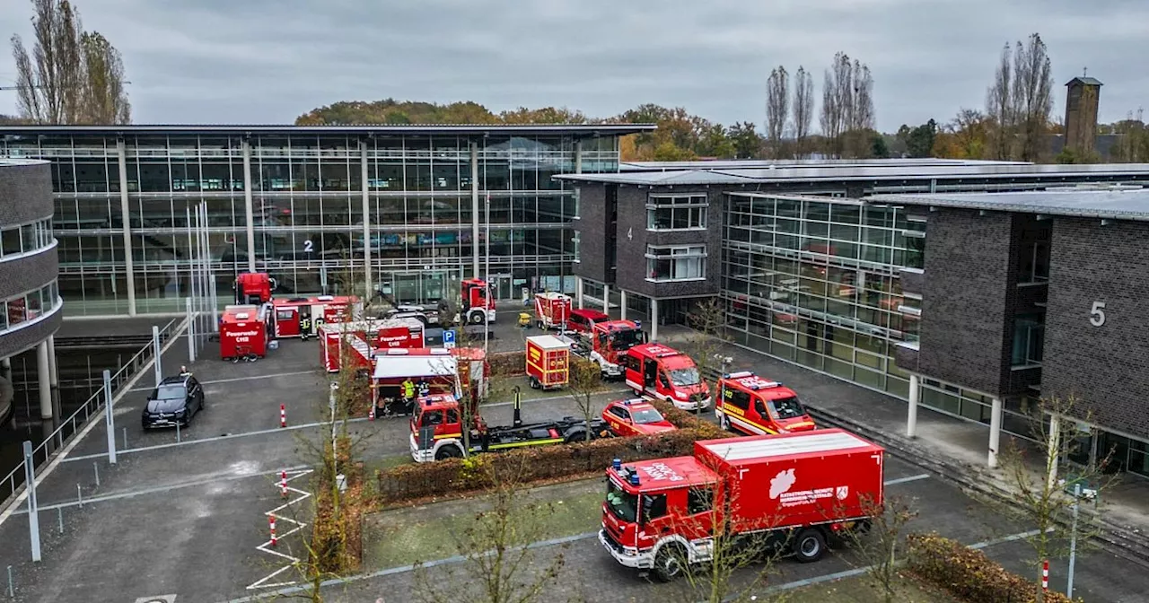 Etliche Feuerwehr-Fahrzeuge heute im Kreis Gütersloh und Bielefeld