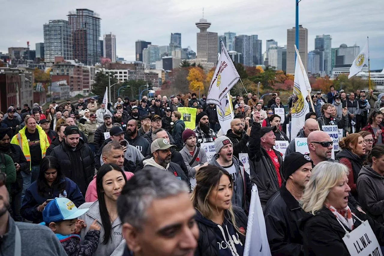 Talks resume in B.C. port dispute in bid to end multi-day lockout