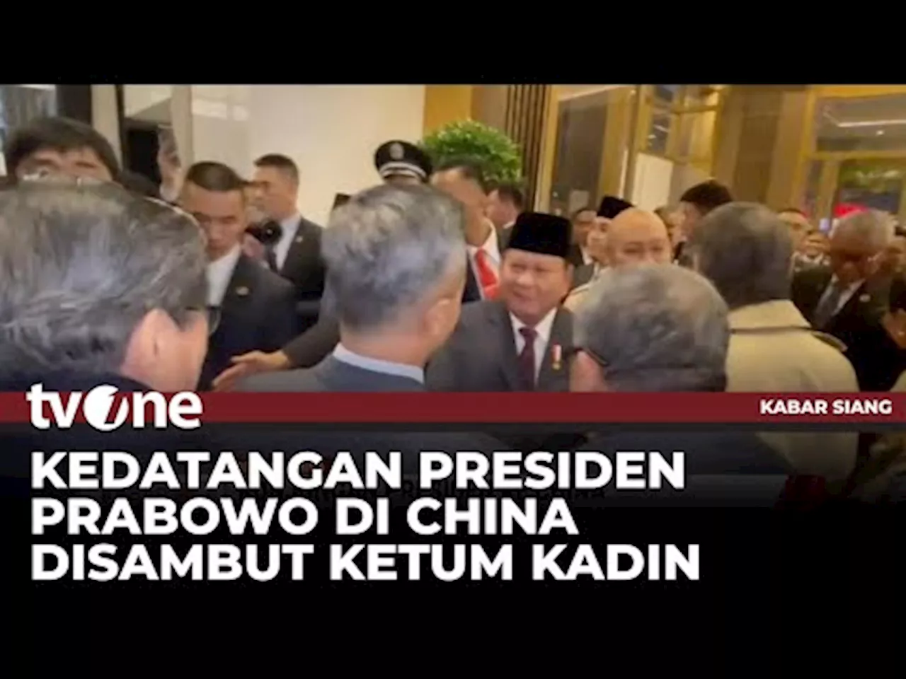 Ketum Kadin Indonesia Anindya Bakrie Sambut Kedatangan Presiden Prabowo di China