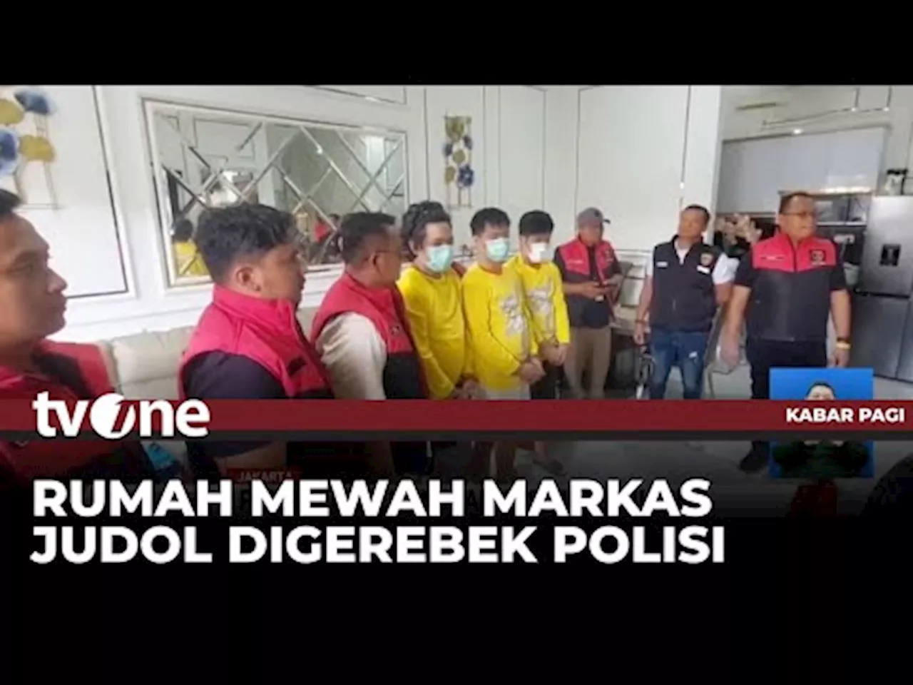 Polisi Amankan 8 Orang dari Markas Judi Online di Cengkareng Jakbar