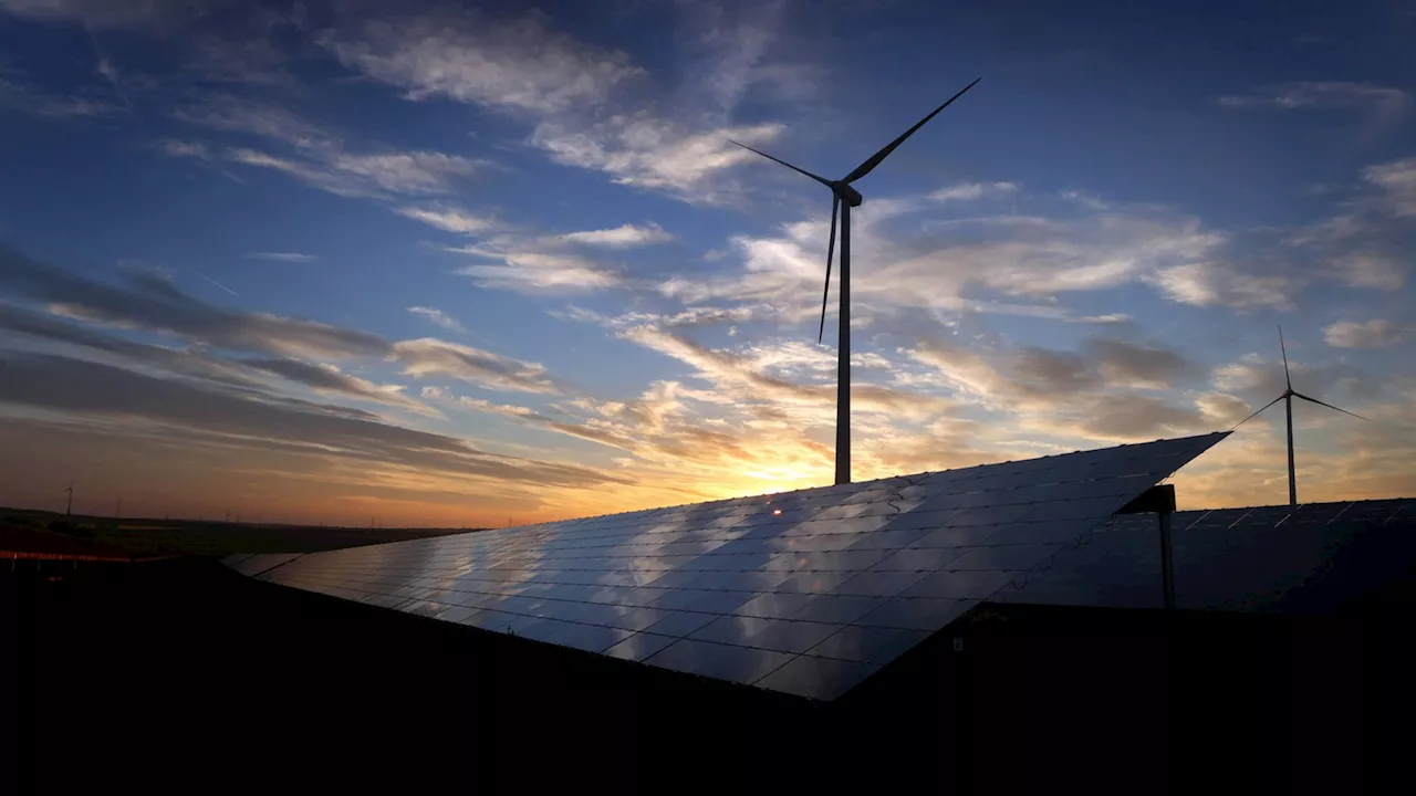 Kein Strom aus Sonne und Wind: Das passiert bei einer 'Dunkelflaute'