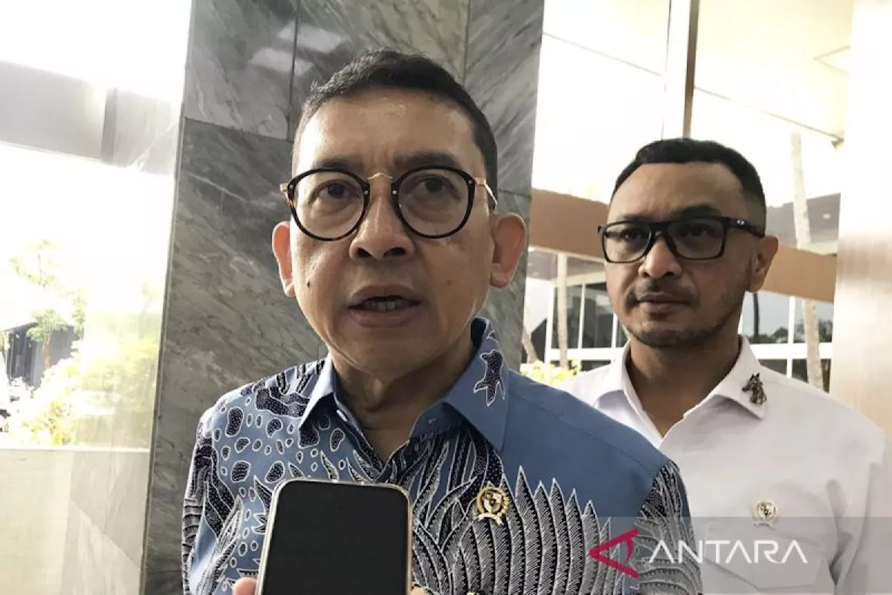 Menteri Kebudayaan Fadli Zon Mendoakan Sadar Subagyo, Sekjen HKTI yang Wafat