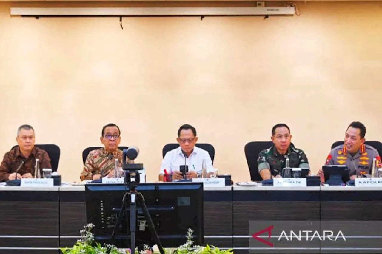 Pemerintah Siapkan Kebijakan Kenaikan UMP dan Persiapan Natal dan Tahun Baru