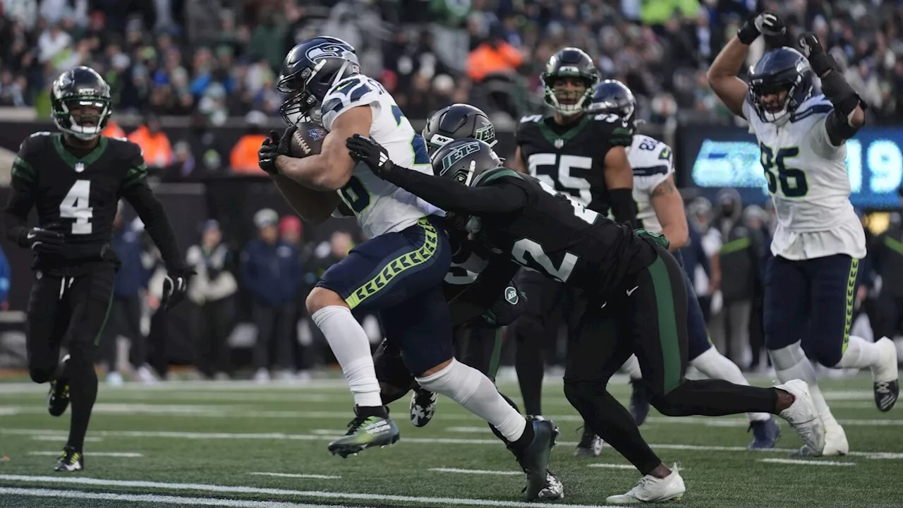 Charbonnet's late TD run and Williams' 92-yard INT return help Seahawks top Jets 26-21