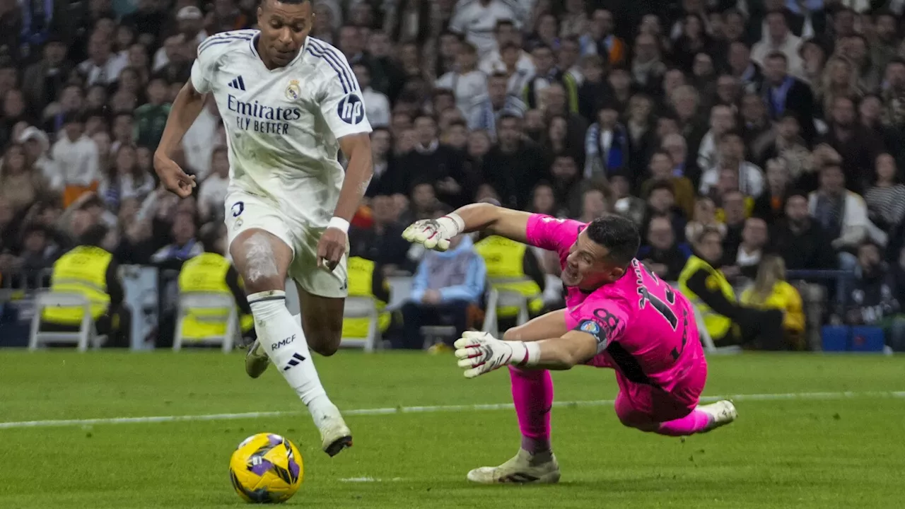 Mbappé and Bellingham respond to unhappy fans with goals in Real Madrid's 2-0 win over Getafe