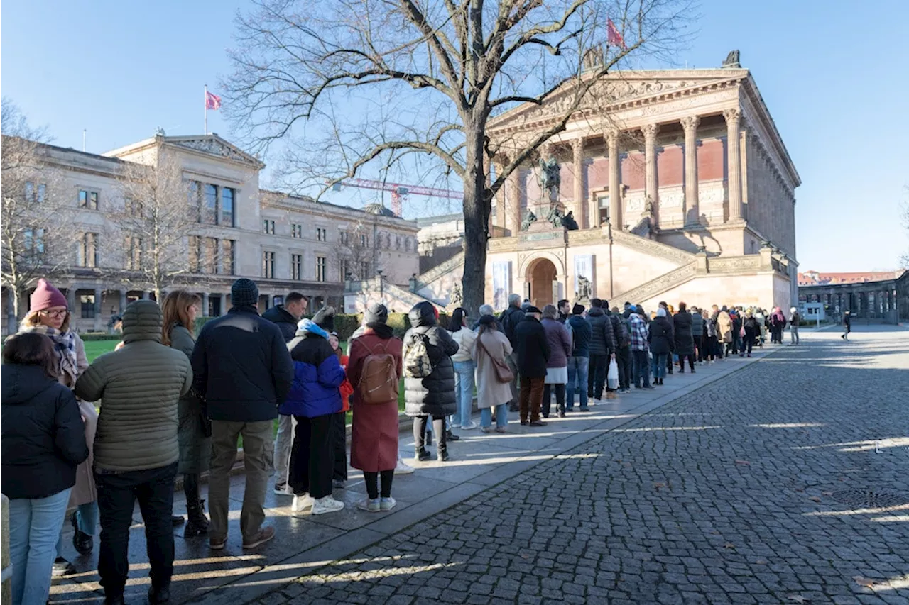 Lange Schlangen am letzten Museumssonntag in Berlin: „Wir sind aus Protest hier“