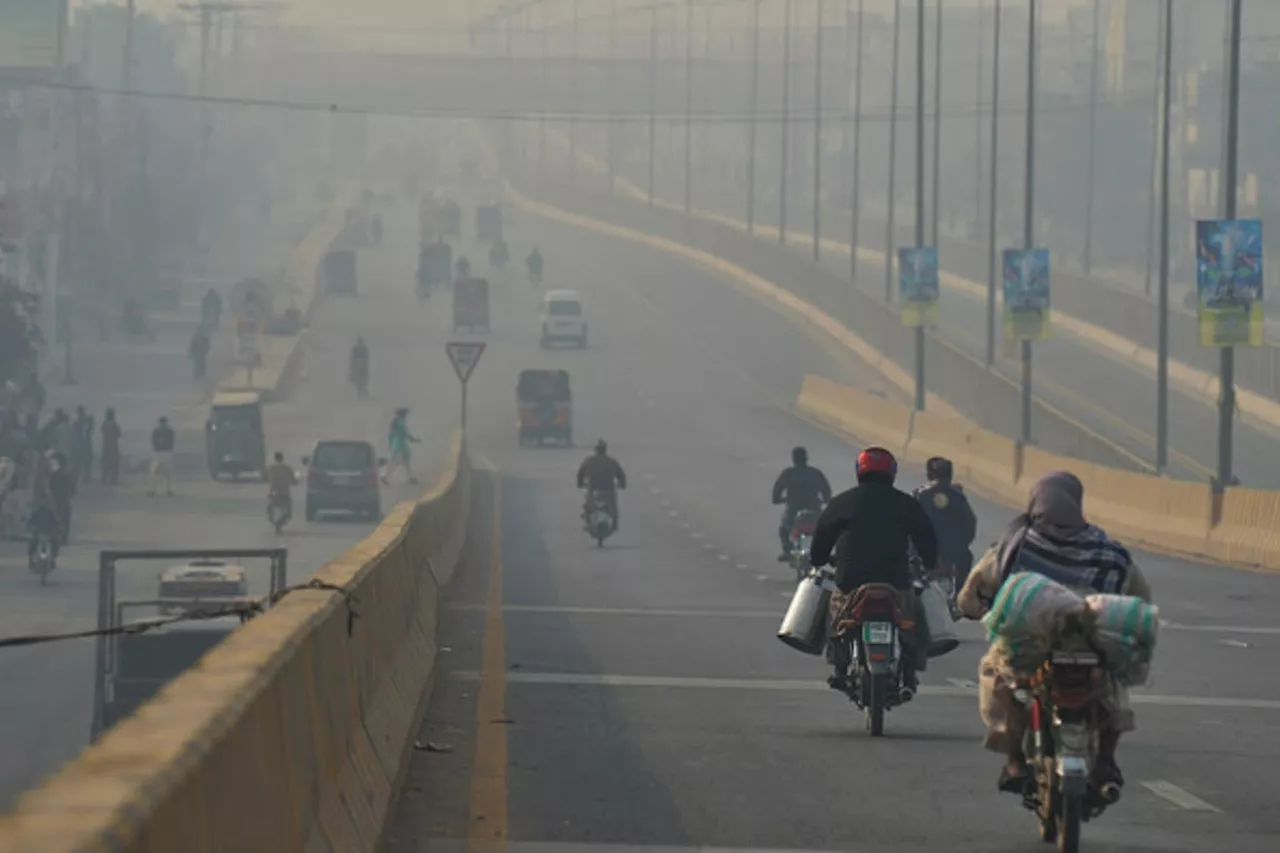 Karachi’s air quality declared ‘very unhealthy’ for first time