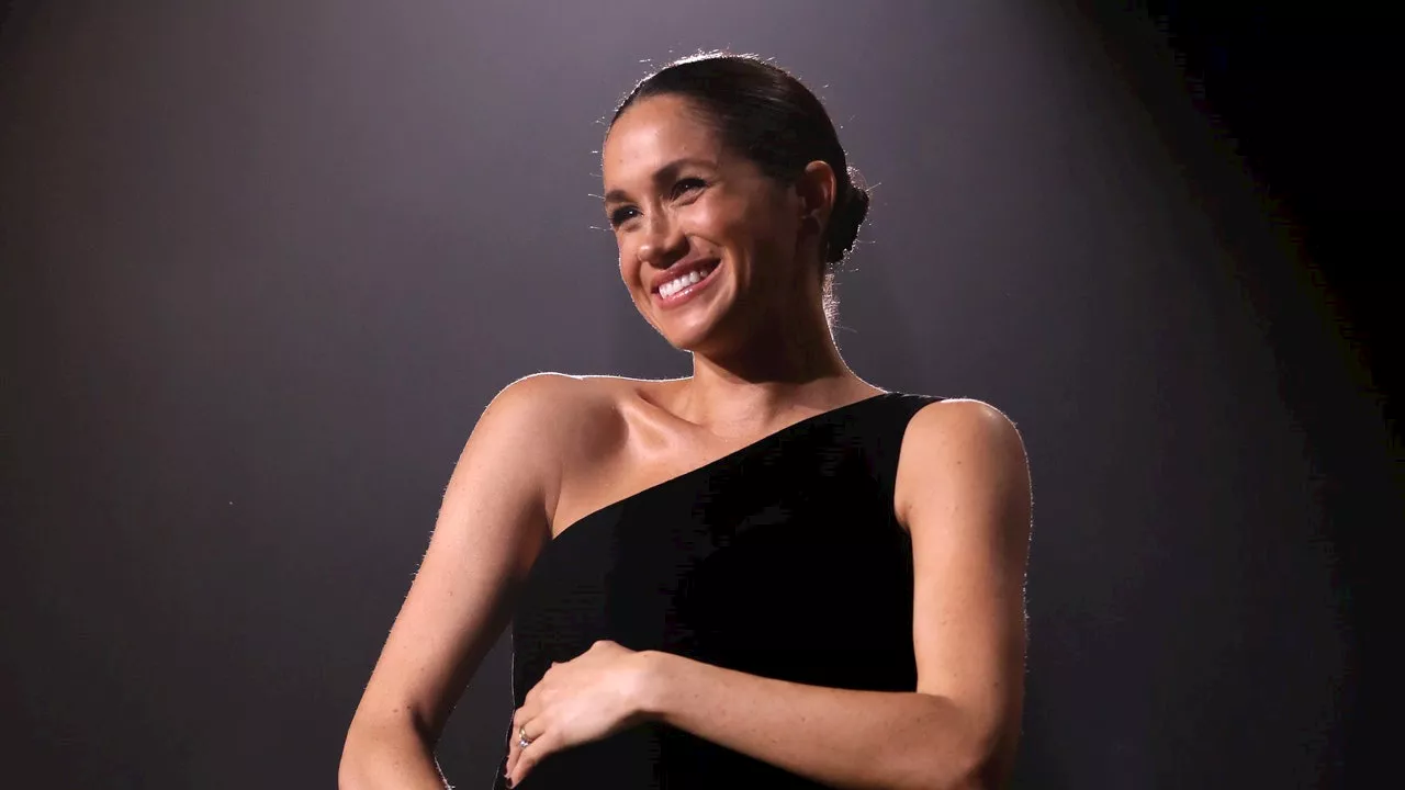 The Story Behind Meghan Markle’s Surprise Appearance At The 2018 Fashion Awards